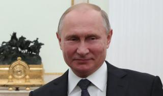 Путин зарадва сляпо момиче (ВИДЕО)