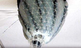 Роботизиран ръкав помага на сърцето да работи