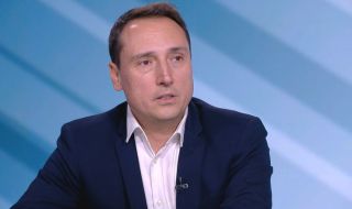 Добромир Живков: Президентът продължава да завзема власт и губи доверие