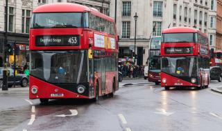 Производителят на лондонските автобуси спря работа