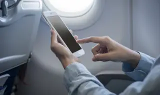 Вижте какво може да се случи с телефона ви по време на полет (СНИМКА)