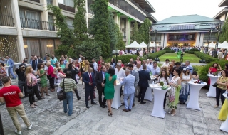 20 години „Лев Инс“