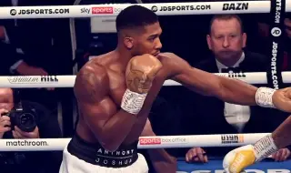 Антъни Джошуа загуби почти половината от приходите си след мача с Джейк Пол