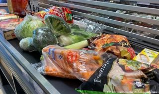 Германия: Какво правят магазините с храните, чийто срок изтича