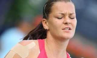 Радванска грабна трофея в Дубай след бой над германка