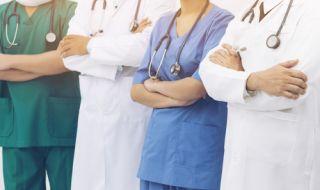 Безплатни застраховки за лекарите срещу насилие на работното място