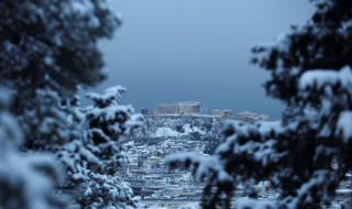 Спират камионите в Гърция заради снеговалеж