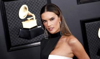 39-годишната Алесандра Амброзио с горещи СНИМКИ от Малибу 