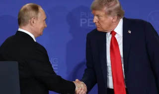 Дизелът в САЩ поскъпна след споразумението между Тръмп и Путин, съобщава WSJ