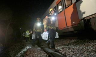 Два влака се сблъскаха в Испания