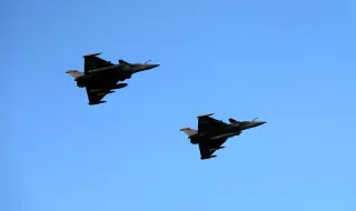 Изтребители на НАТО свалиха дрон във въздушното пространство на Латвия