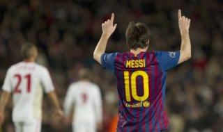 Барса спечели срещу Сантандер, преследва Реал (М)