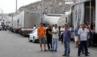 Гърция затваря магистрали