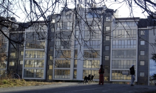 Предлагането пет пъти повече от търсенето