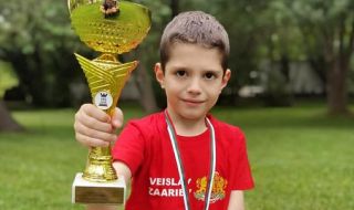 8-годишно българче влезе в световния елит по шахмат