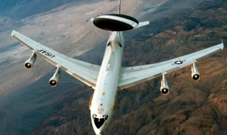 Модифициран Боинг Е-3 – готов за военни действия