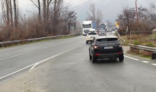 Затвориха временно пътя между Петрич и Сандански