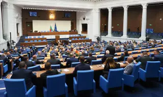 Главният въпрос: В чия предизборна програма е записано, че данък „дивидент“ ще стане от 5% на 10%?