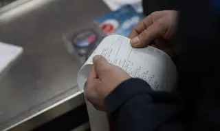 Продължават масираните проверки на данъчни в цялата страна за необосновано поскъпване на стоки и услуги