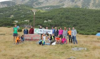 Доброволци събраха над 3 тона отпадъци в Пирин