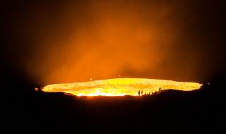 Топ 8 на спиращите дъха дупки на Земята