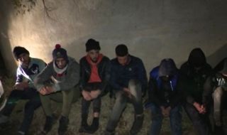 Задържаха 13 мигранти в столичния квартал "Кръстова вада"