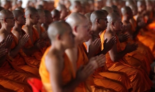 Будистите със своя собствена чат програма