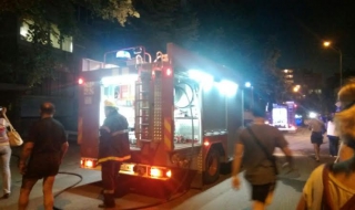 Горяха апартаменти в жилищен блок в Бургас (обновена)