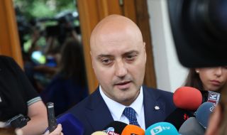 Атанас Славов повдигна завесата за конституционните виждания на коалицията ПП-ДБ