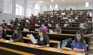 Новина от МС: Приемаме двойно повече студенти от РС Македония