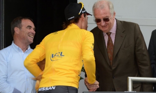 Лидерът в Тур дьо Франс поздрави белгийския крал