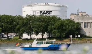 BASF обмисля придобиването конкурента Evonik