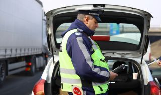 Полицейска акция в Сливенска област: Проверки в търговската мрежа и на пътя