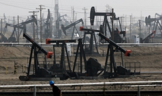 Русия унищожи петролна инфраструктура на „Ислямска държава“