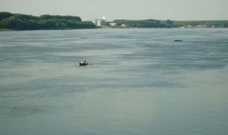 Първият за тази година туристически кораб акостира в Русе