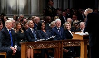 Нов скандал в Белия дом! Махнаха портретите на Бил Клинтън и Джордж Буш-младши от фоайето на резиденцията - 1