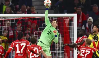 How much longer will Manuel Neuer play… 