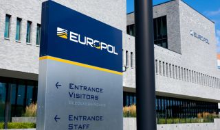 Европол задържа 130 трафиканти на хора при мащабна акция