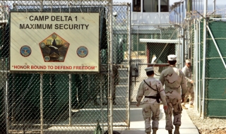 САЩ прехвърля 4 затворници от Гуантанамо към Саудитска Арабия