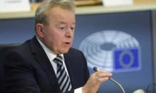  "Политико": Полски еврокомисар иска ограничаване на вноса на храни от Украйна