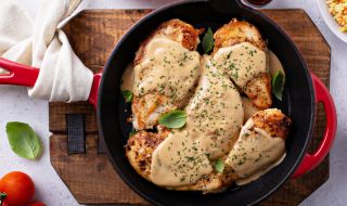 Рецепта на деня: Пилешко филе на тиган с мед - 1