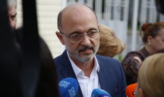 Здравният министър за мигрантите край Локорско: 11 са настанени в софийски болници към момента 