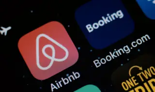 Законово ограничават връщането на Booking.com и Airbnb в Русия