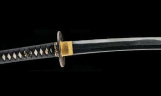 Бабаит вилнял със самурайски меч в бургаско общежитие
