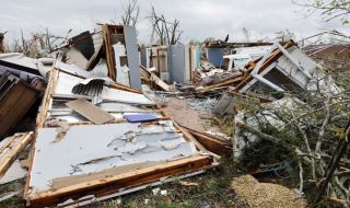 Най-малко 21 станаха жертвите на торнадата в САЩ