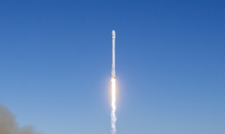SpaceX изведе в орбита 10 сателита от ново поколение