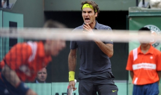 Федерер крещя на публиката във Франция (видео)