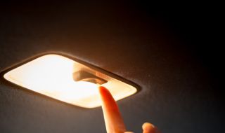 Apple патентова „умни“ лампи за автомобили