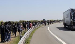 Още 788 имигранти пристигат в България