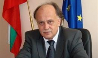 Зам.-министър Пенков продължава да иска запълване дефицита на болниците